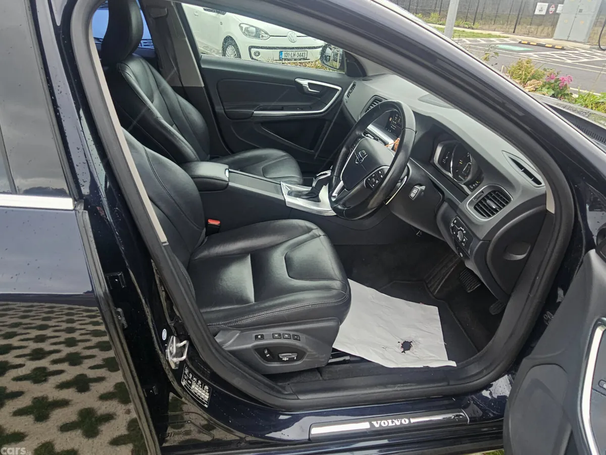Volvo V60 Estate, Diesel, 2017, Blue