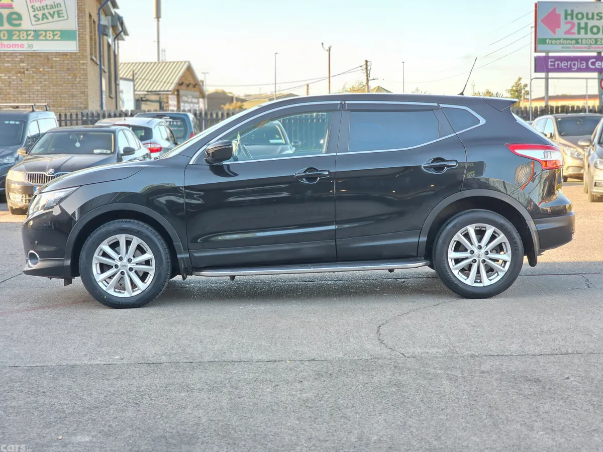 Nissan Qashqai Hatchback, Diesel, 2015, Black