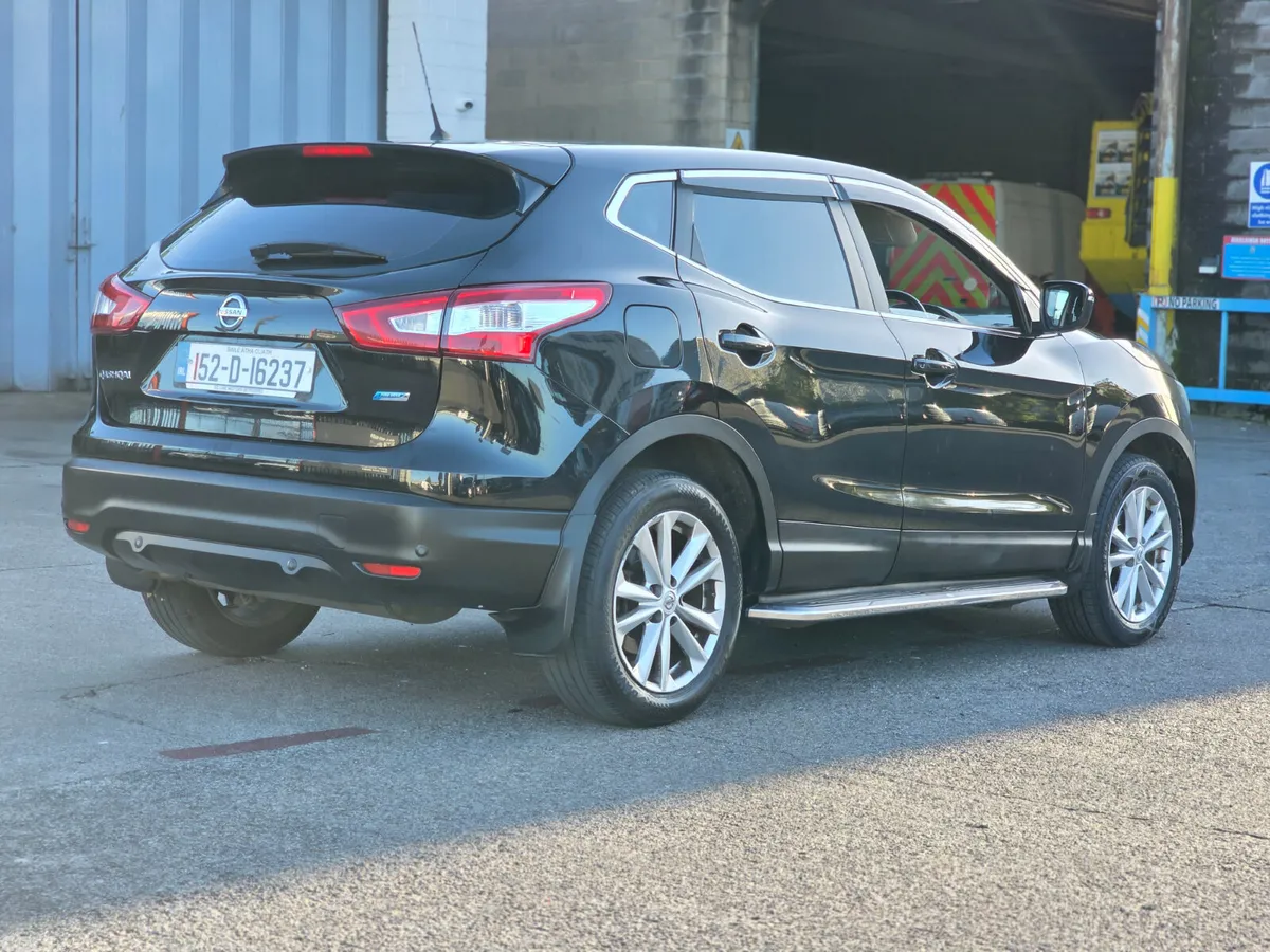 Nissan Qashqai Hatchback, Diesel, 2015, Black