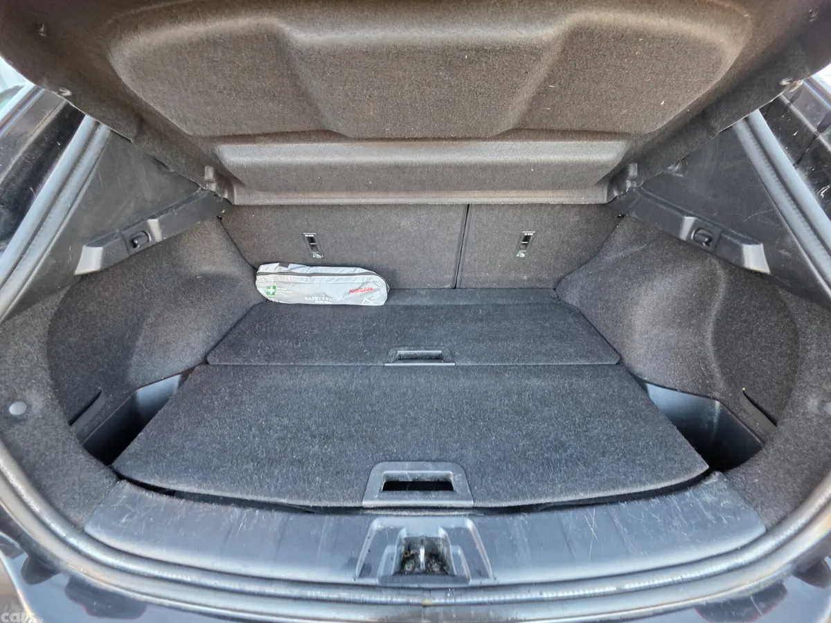 Nissan Qashqai Hatchback, Diesel, 2015, Black