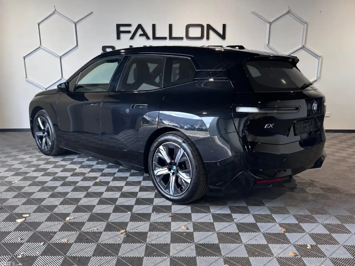 BMW iX SUV, Electric, 2023, Black