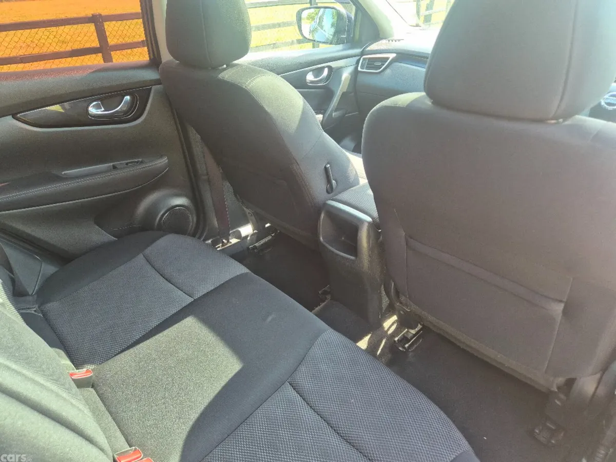 Nissan Qashqai SUV, Diesel, 2017, Blue