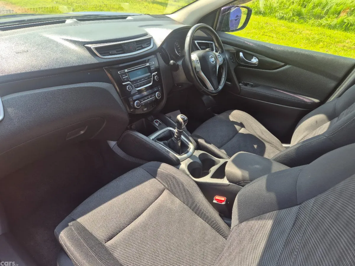 Nissan Qashqai SUV, Diesel, 2017, Blue
