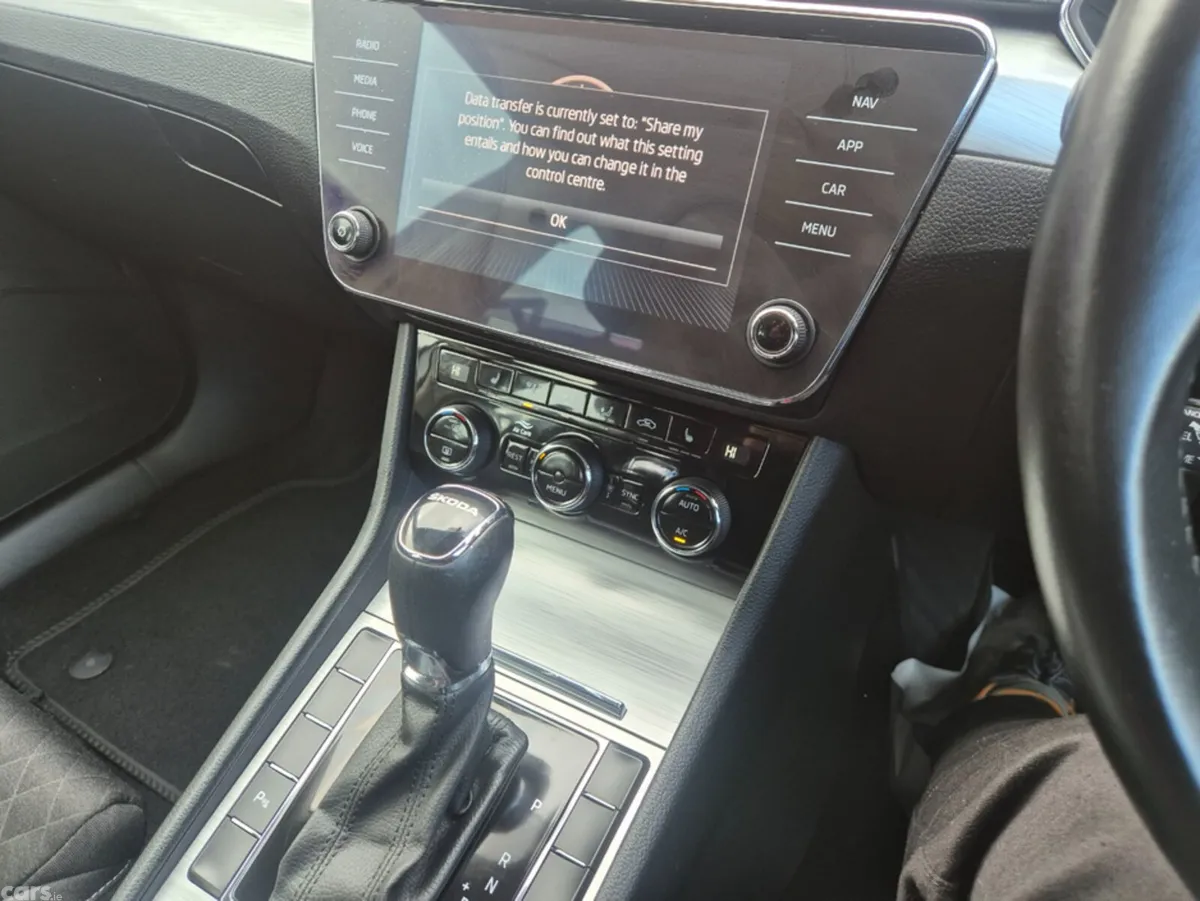 Skoda Superb Hatchback, Diesel, 2023, Grey