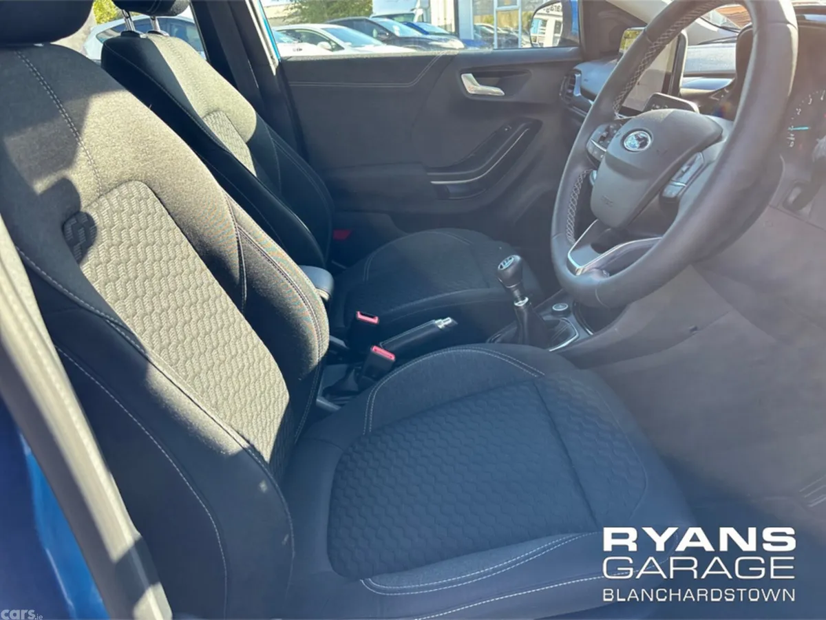 Ford Puma MPV, Petrol, 2022, Blue