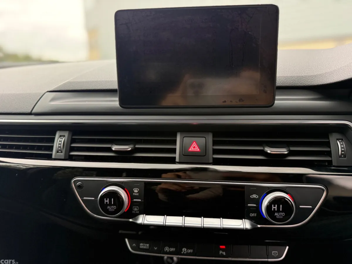 Audi A4 Estate, Diesel, 2017, Red