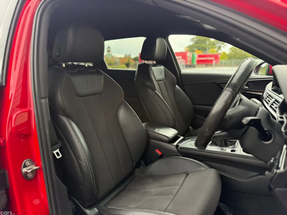 Audi A4 Estate, Diesel, 2017, Red