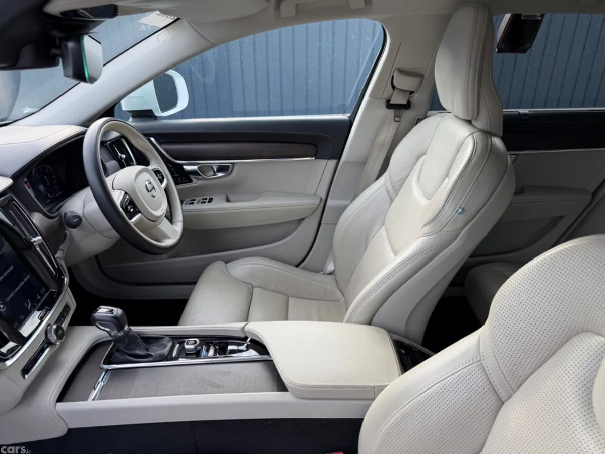 Volvo V90 Estate, Diesel, 2019, White