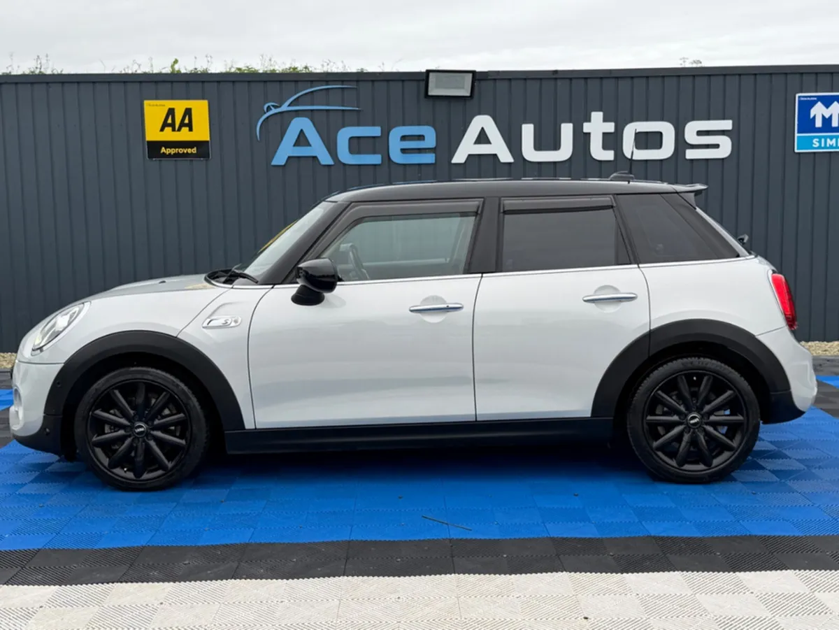Mini Cooper Hatchback, Diesel, 2019, Silver