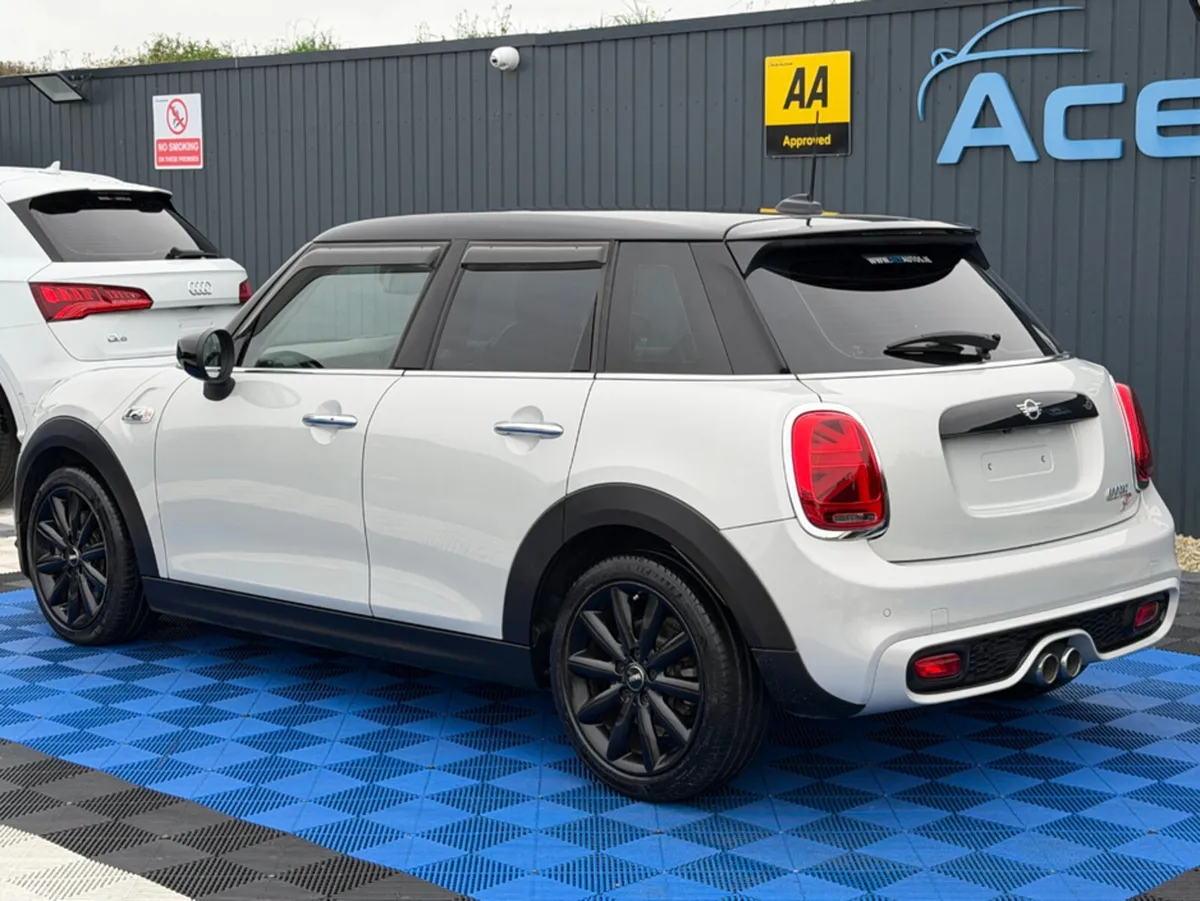 Mini Cooper Hatchback, Diesel, 2019, Silver