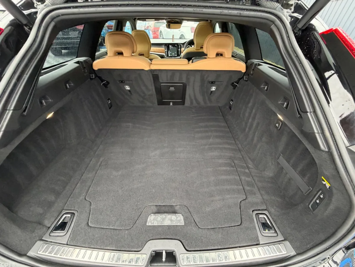 Volvo V90 Estate, Diesel, 2019, Black