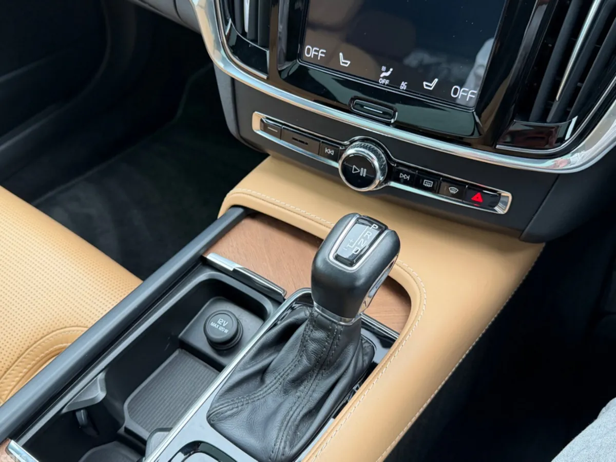 Volvo V90 Estate, Diesel, 2019, Black
