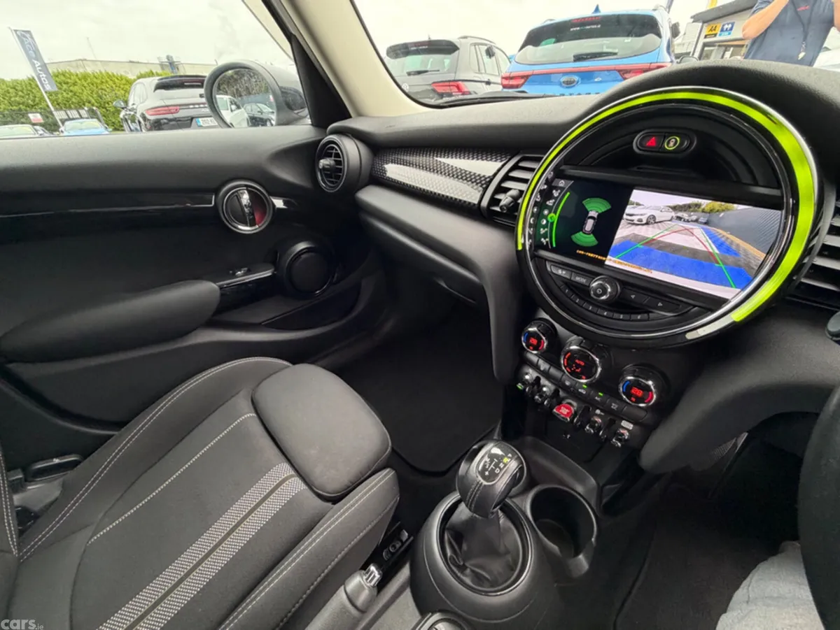 Mini Cooper Hatchback, Diesel, 2019, Silver