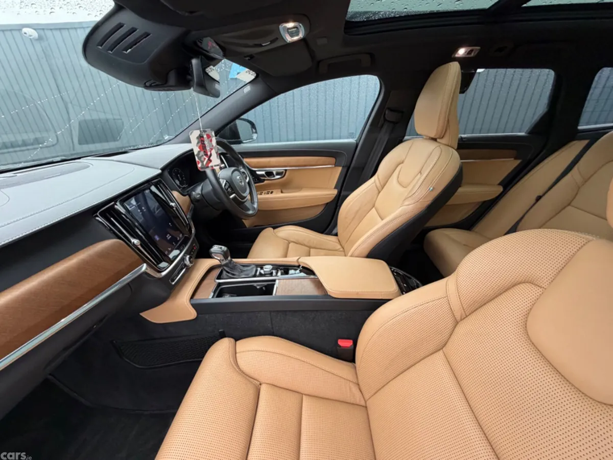 Volvo V90 Estate, Diesel, 2019, Black