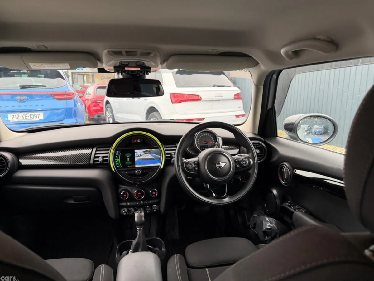 Mini Cooper Hatchback, Diesel, 2019, Silver