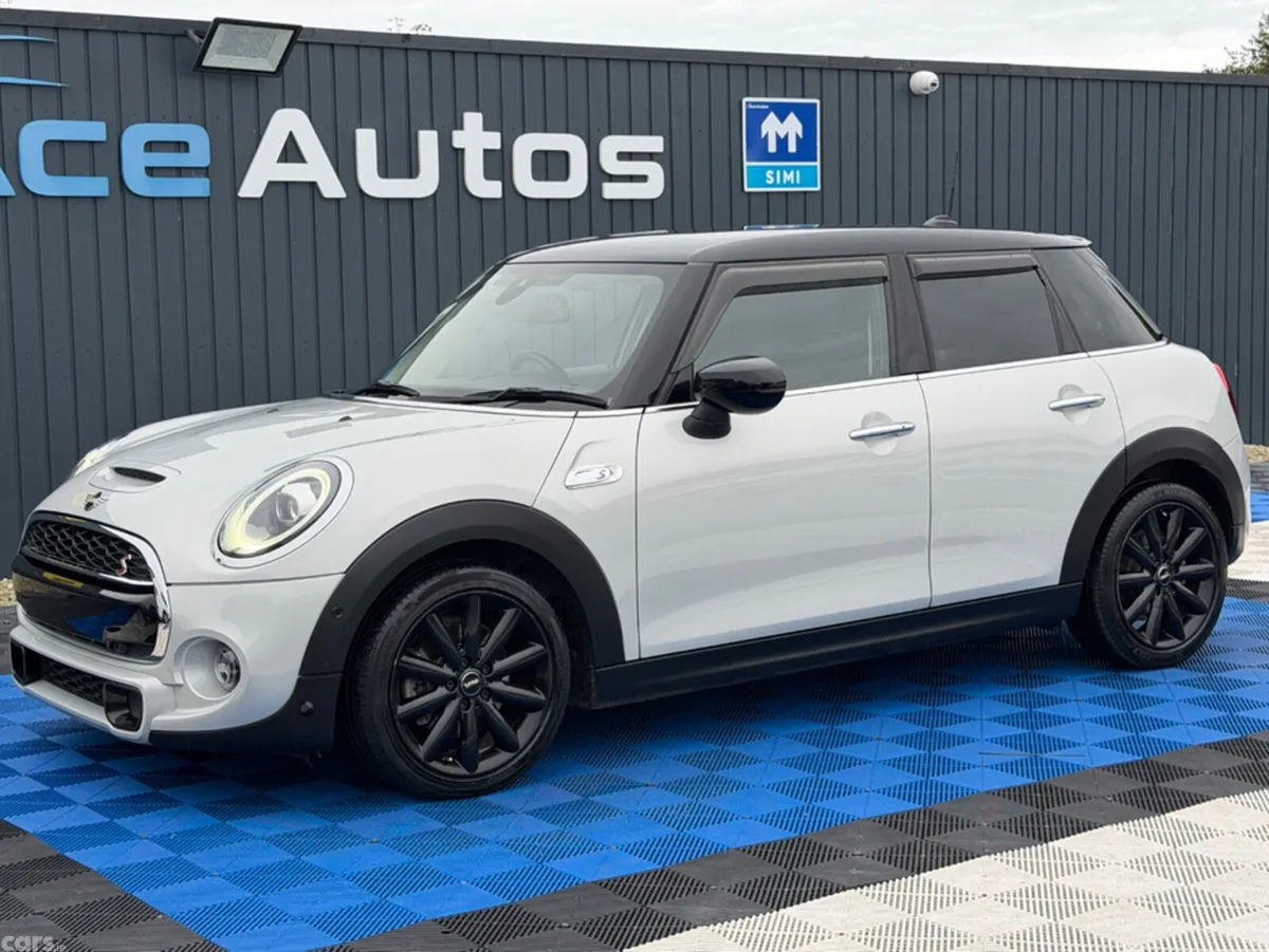 Mini Cooper Hatchback, Diesel, 2019, Silver
