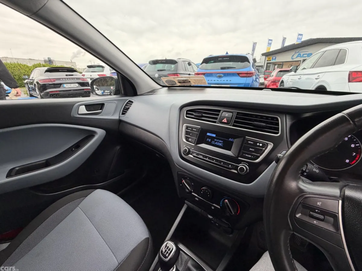 Hyundai i20 Hatchback, Petrol, 2020, Black