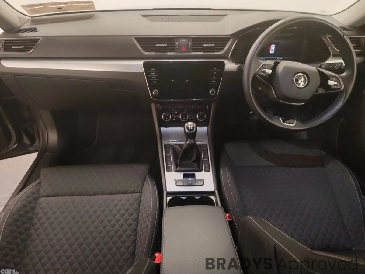 Skoda Superb Hatchback, Diesel, 2023, Grey