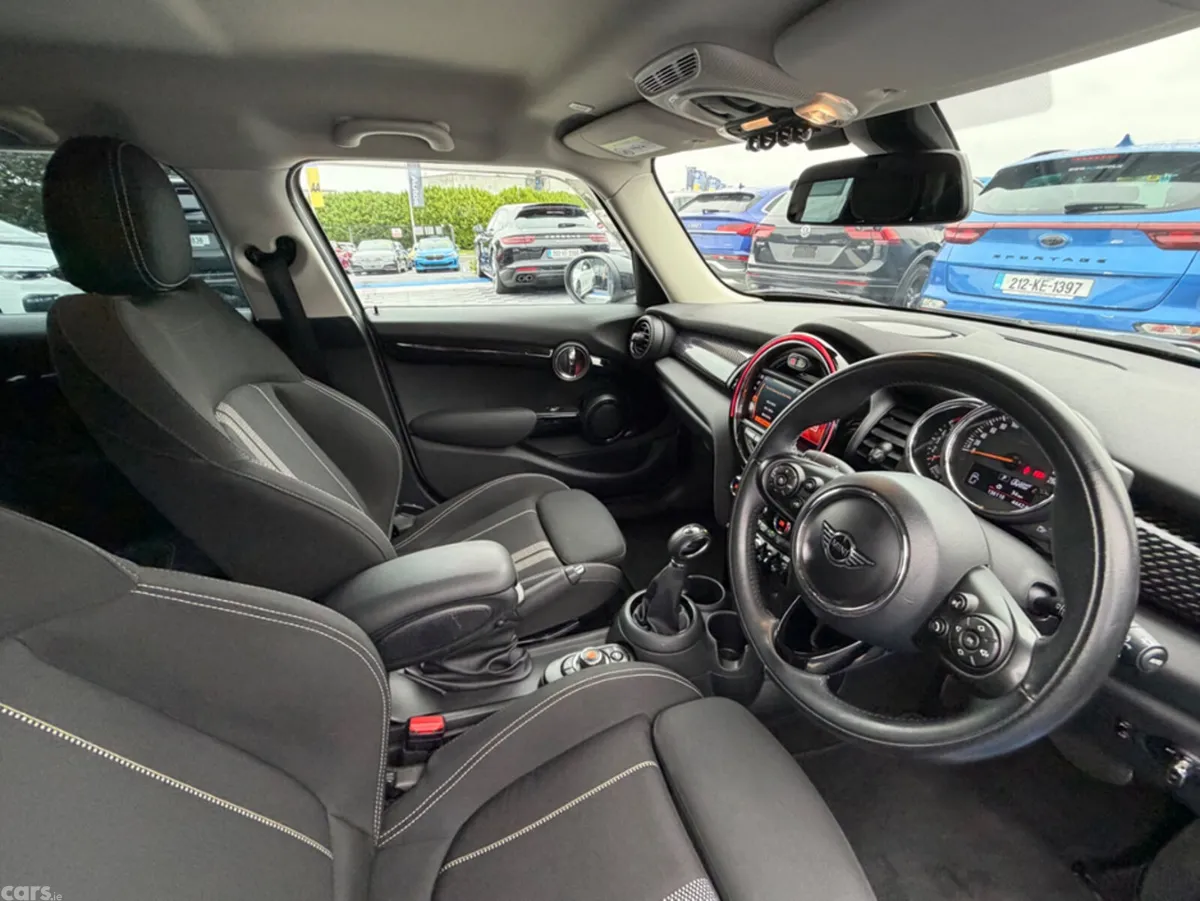 Mini Cooper Hatchback, Diesel, 2019, Silver