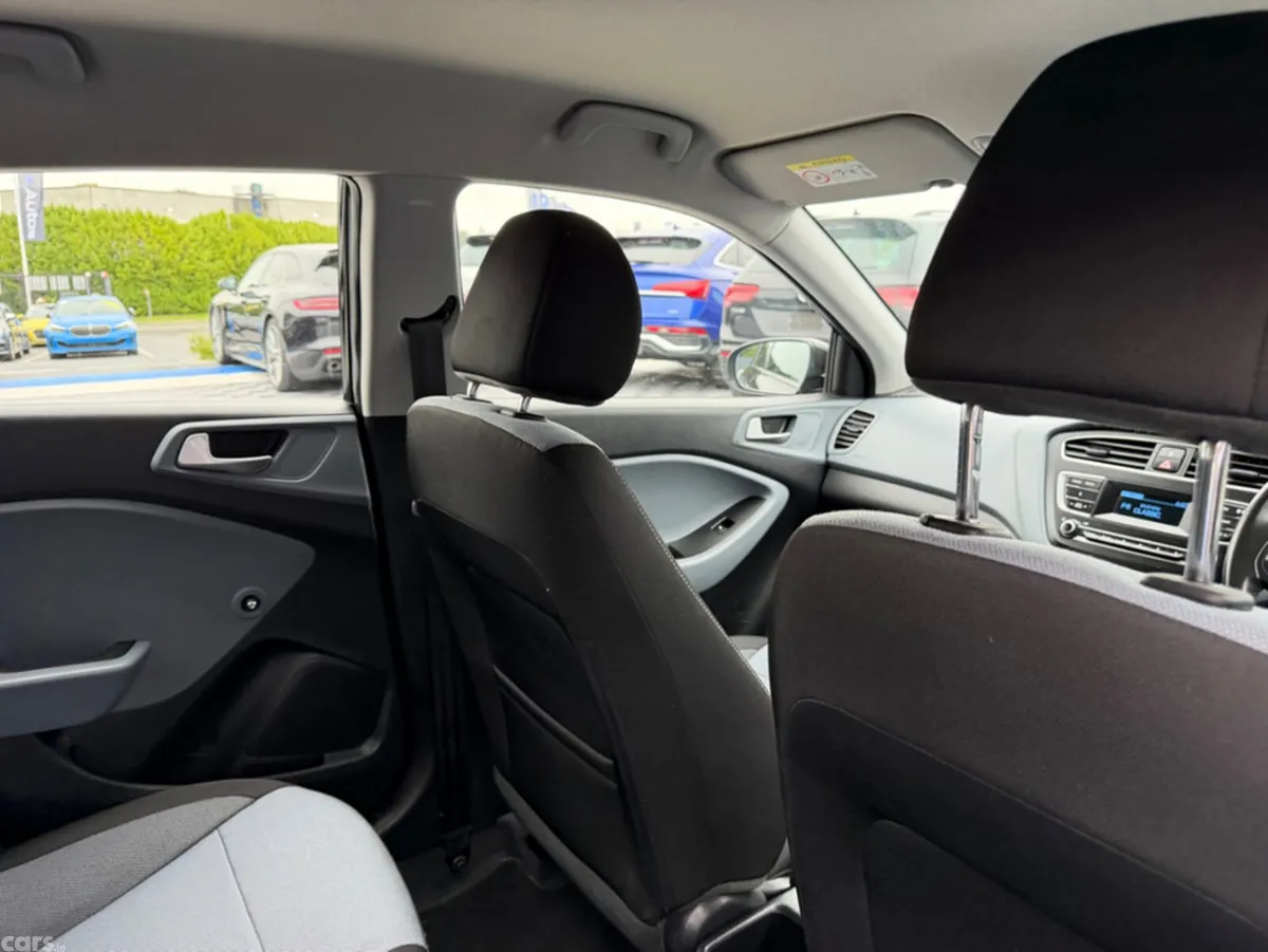 Hyundai i20 Hatchback, Petrol, 2020, Black