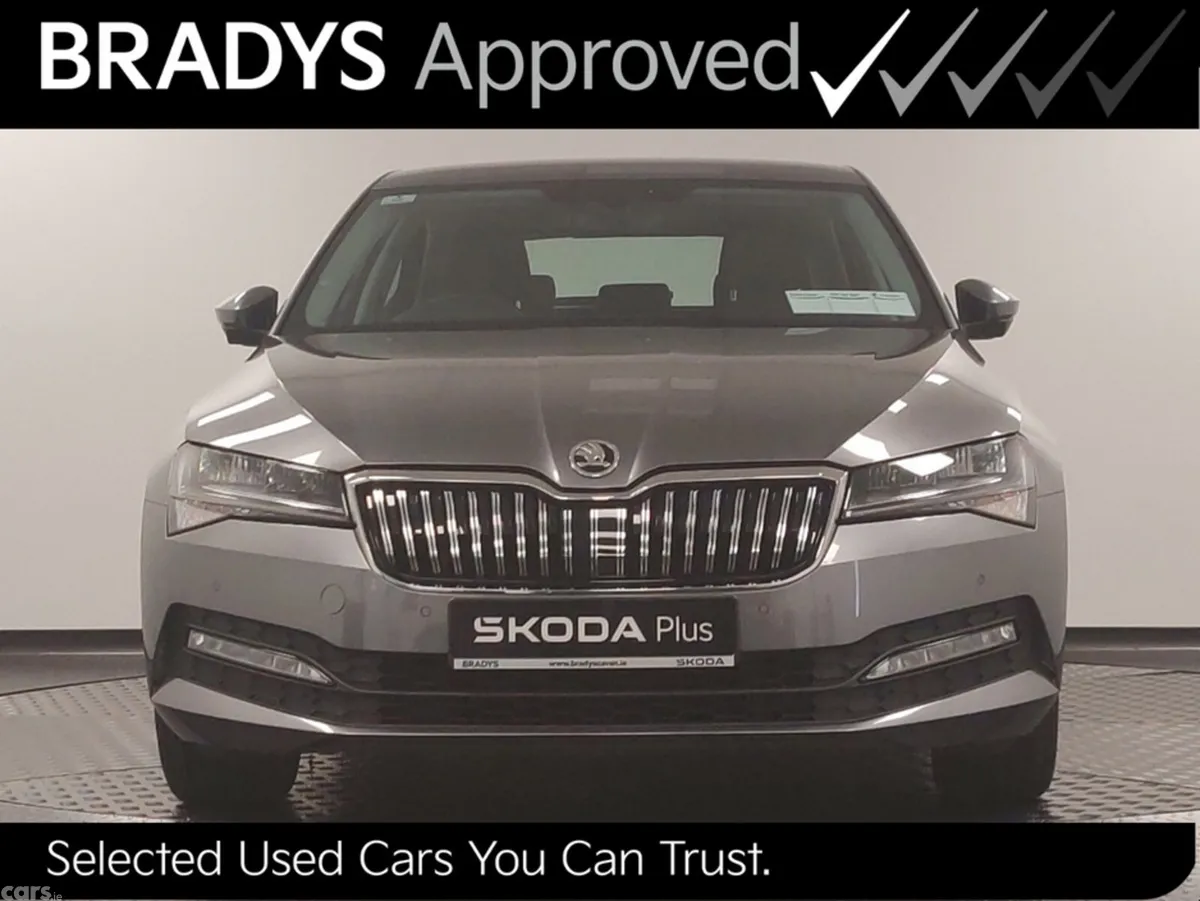 Skoda Superb Hatchback, Diesel, 2023, Grey