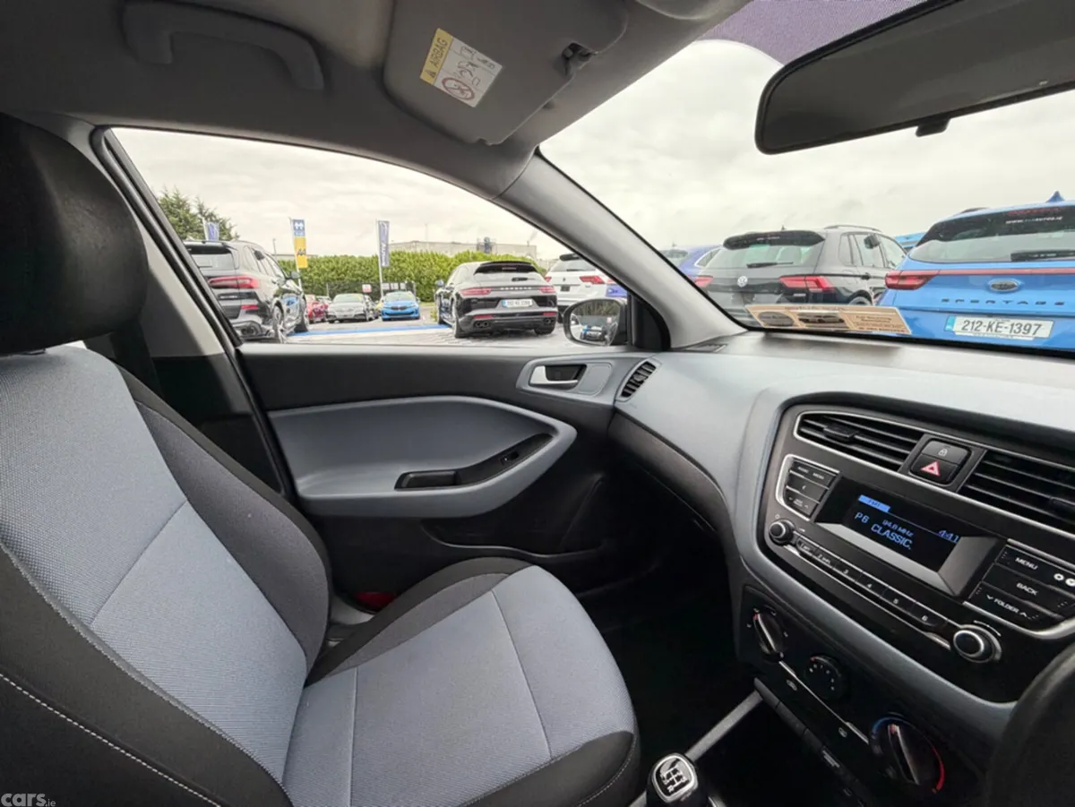 Hyundai i20 Hatchback, Petrol, 2020, Black