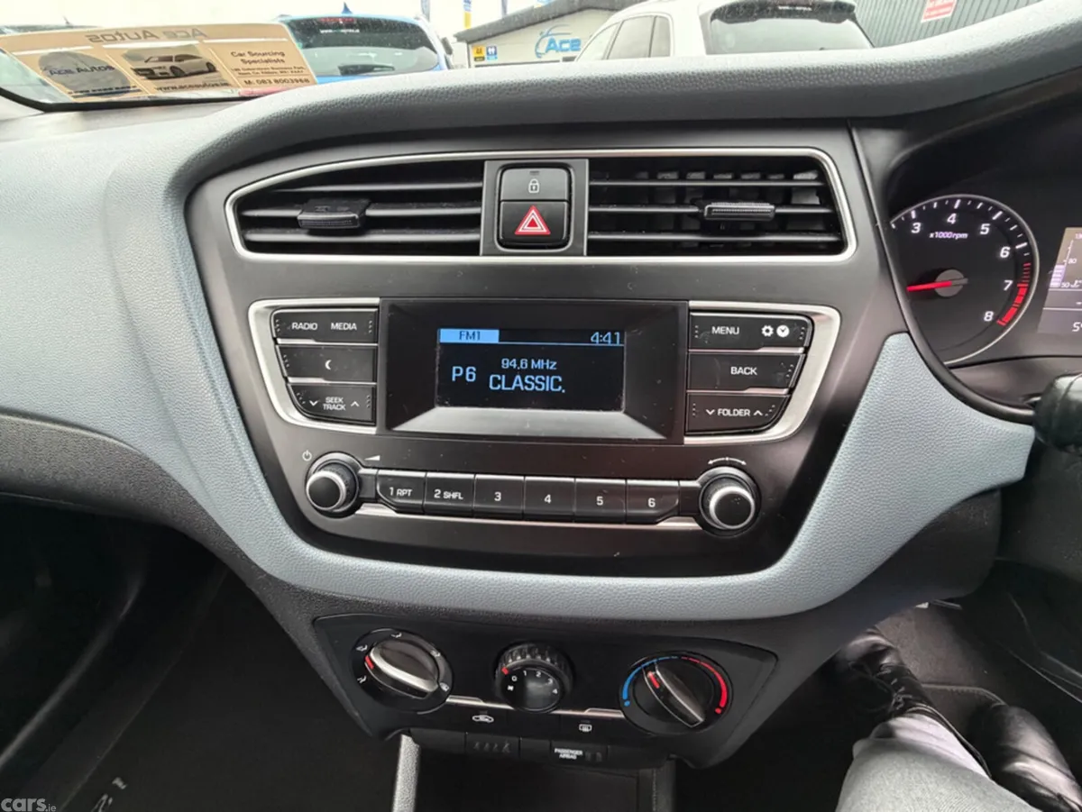 Hyundai i20 Hatchback, Petrol, 2020, Black
