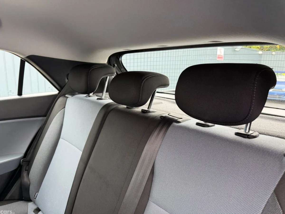 Hyundai i20 Hatchback, Petrol, 2020, Black