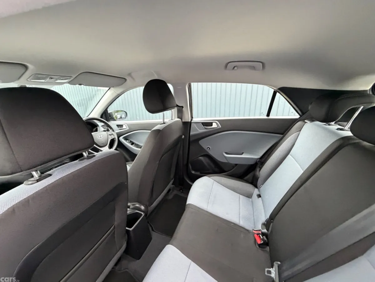 Hyundai i20 Hatchback, Petrol, 2020, Black