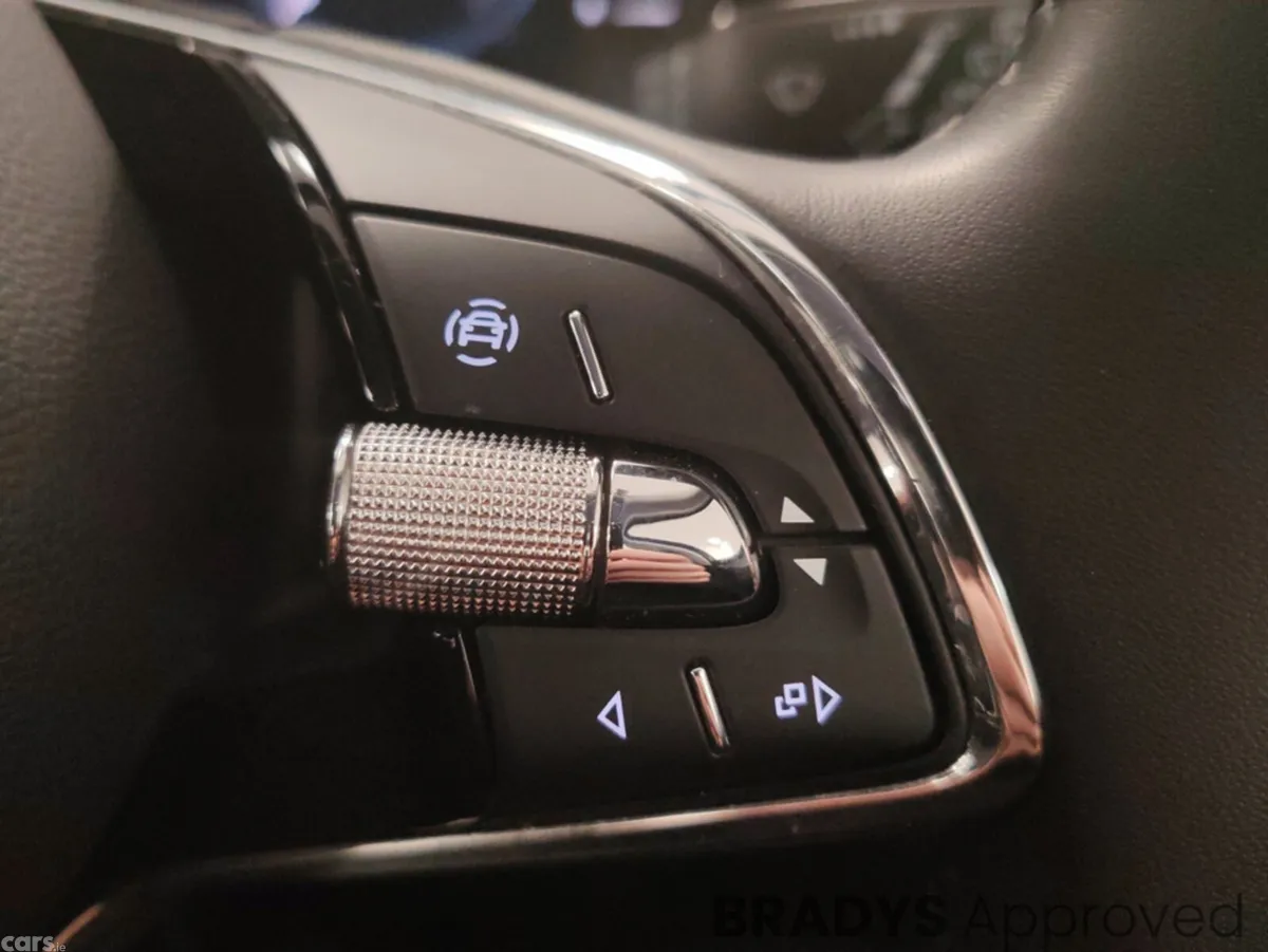 Skoda Superb Hatchback, Diesel, 2023, Grey