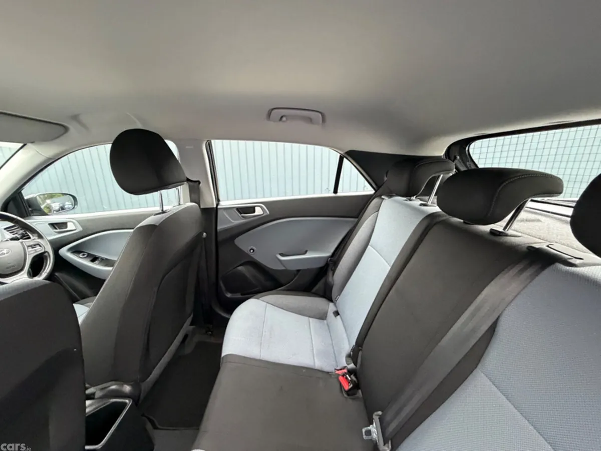 Hyundai i20 Hatchback, Petrol, 2020, Black