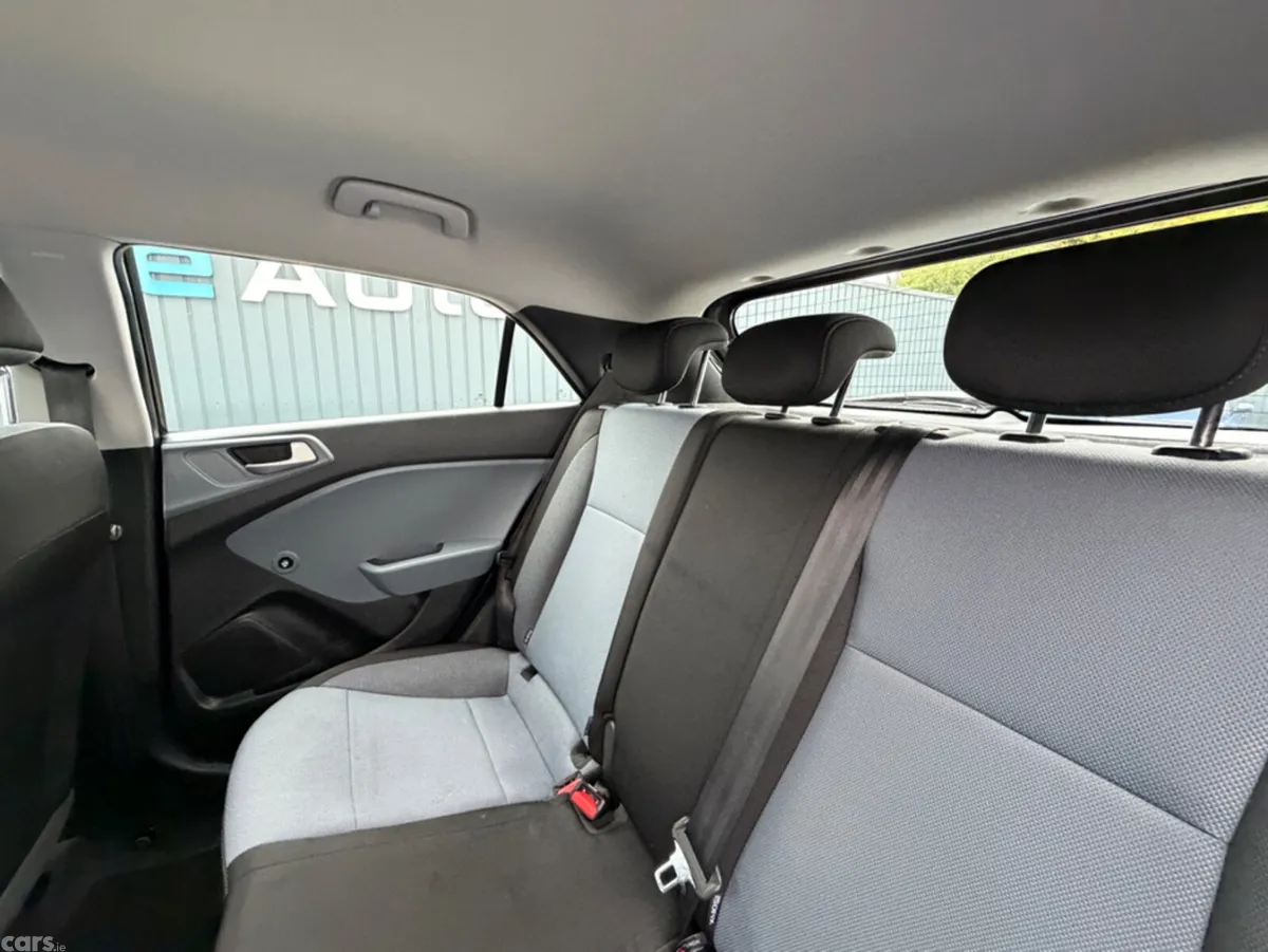 Hyundai i20 Hatchback, Petrol, 2020, Black