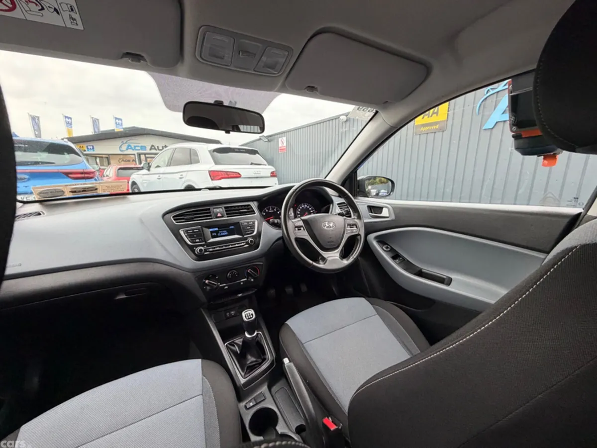 Hyundai i20 Hatchback, Petrol, 2020, Black