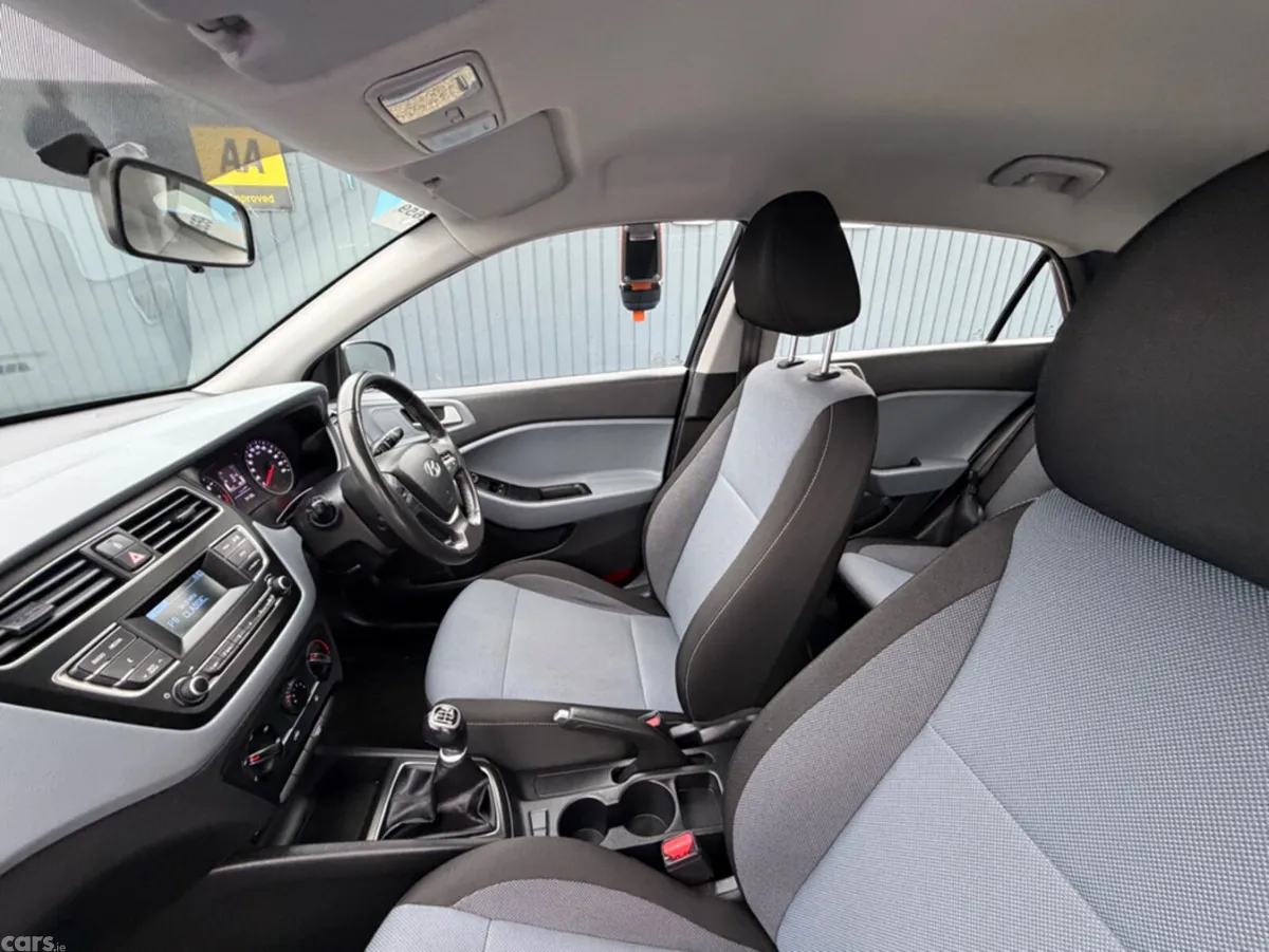 Hyundai i20 Hatchback, Petrol, 2020, Black