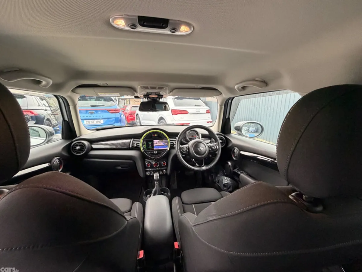 Mini Cooper Hatchback, Diesel, 2019, Silver