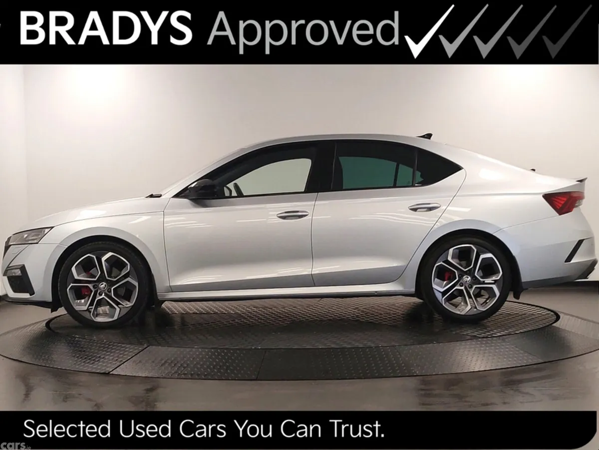 Skoda Octavia Hatchback, Diesel, 2024, Grey