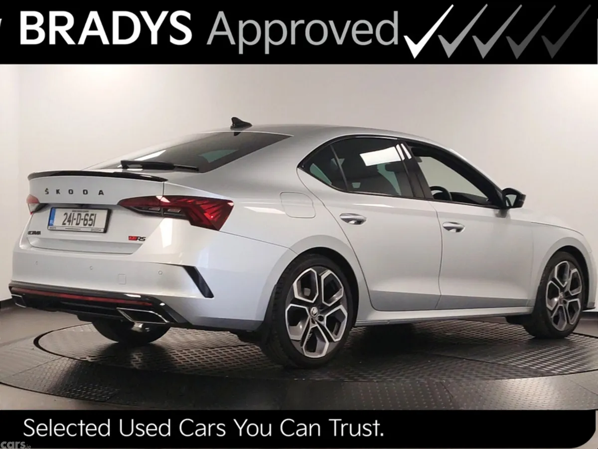 Skoda Octavia Hatchback, Diesel, 2024, Grey