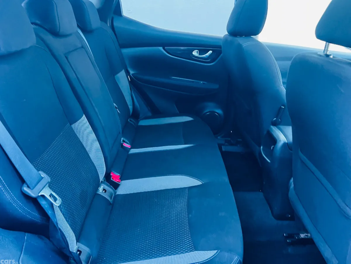 Nissan Qashqai MPV, Petrol, 2017, Blue