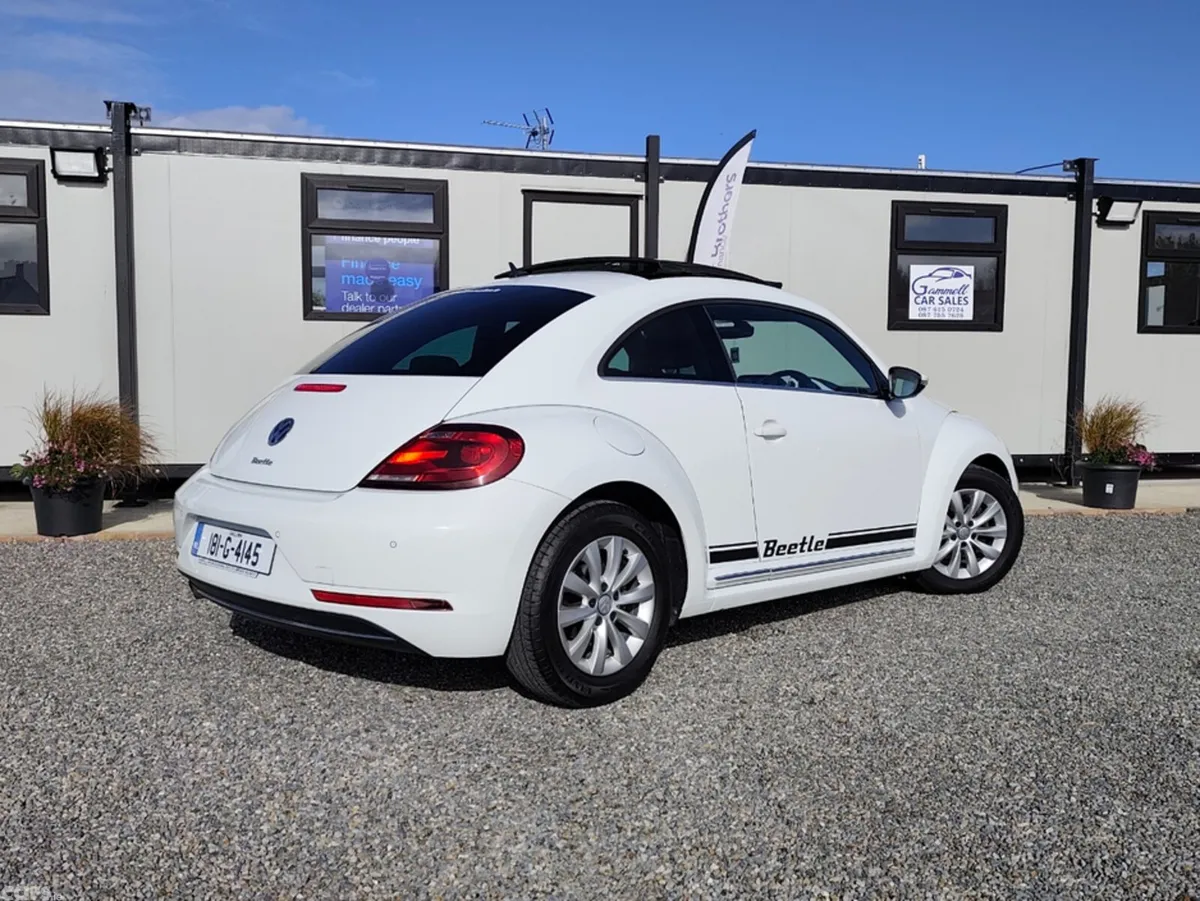 Volkswagen Beetle Hatchback, Petrol, 2018, White