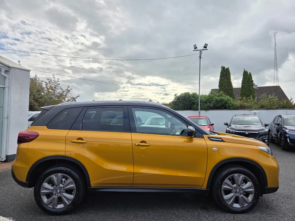 Suzuki Vitara SUV, Petrol Hybrid, 2026, Yellow