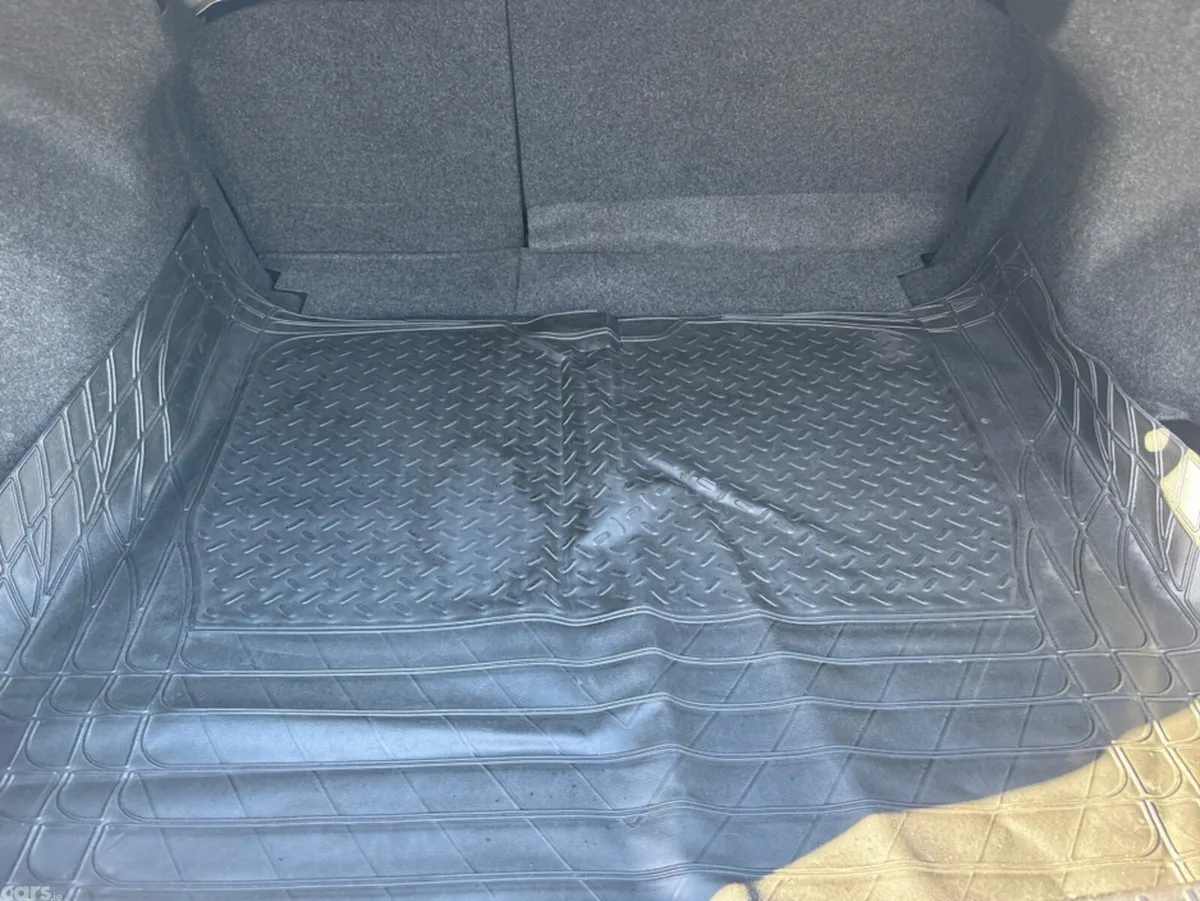Toyota Corolla Saloon, Diesel, 2018, Grey