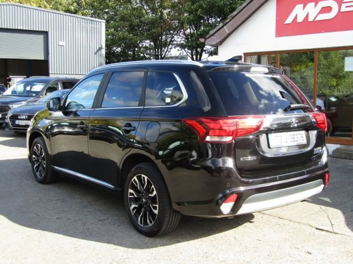 Mitsubishi Outlander Estate, Petrol Plug-in Hybrid, 2017, Black