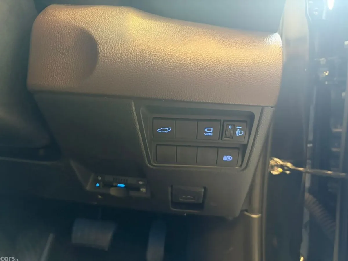 Toyota Yaris Cross Estate, Petrol Hybrid, 2021, Black