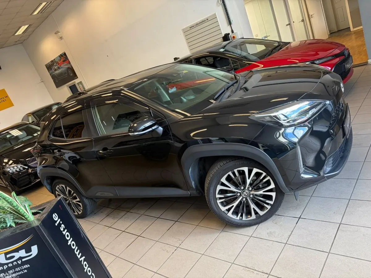 Toyota Yaris Cross Estate, Petrol Hybrid, 2021, Black