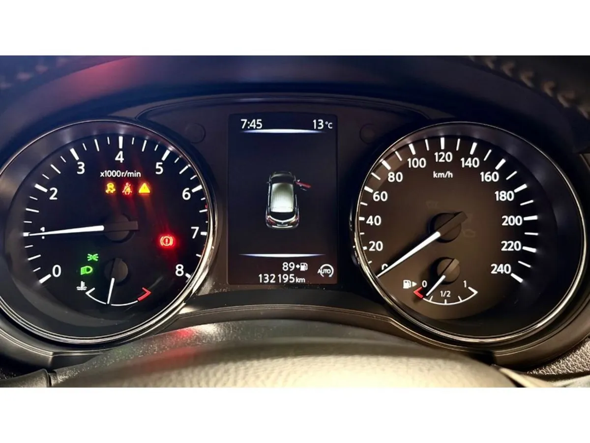 Nissan Pulsar Hatchback, Petrol, 2015, Brown