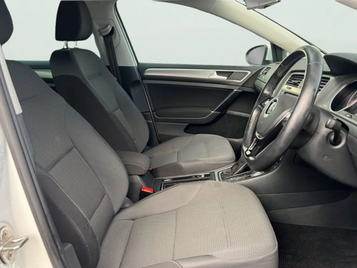 Volkswagen Golf Estate, Petrol, 2016, White