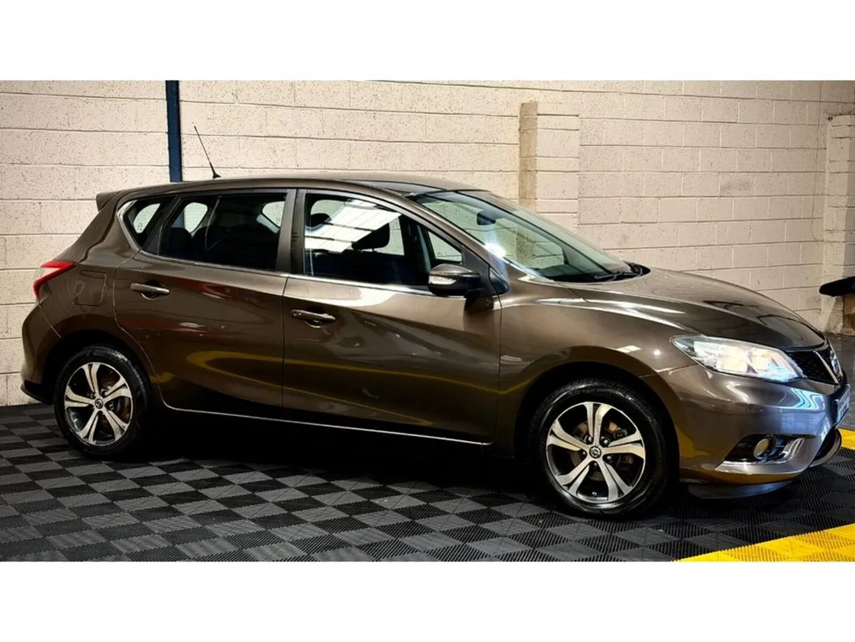 Nissan Pulsar Hatchback, Petrol, 2015, Brown