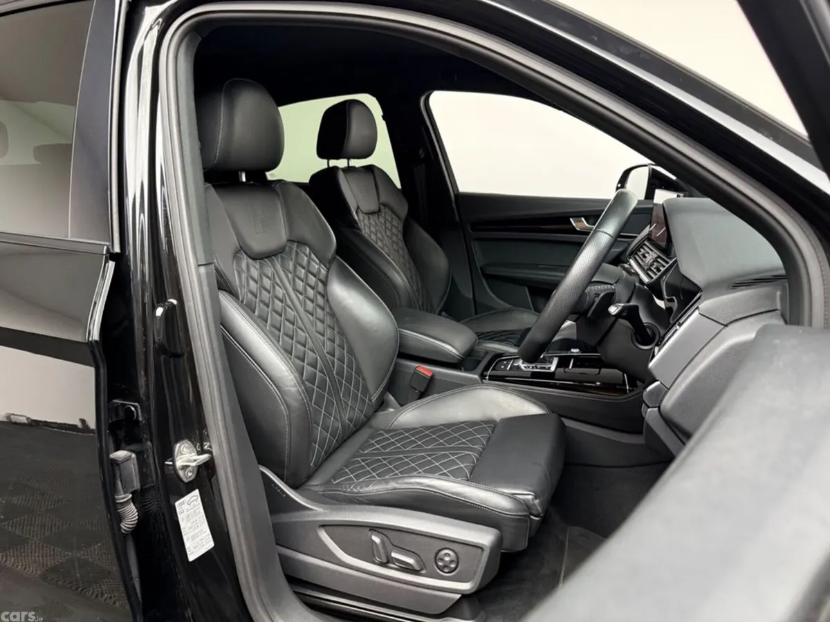 Audi Q5 SUV, Petrol Plug-in Hybrid, 2023, Black