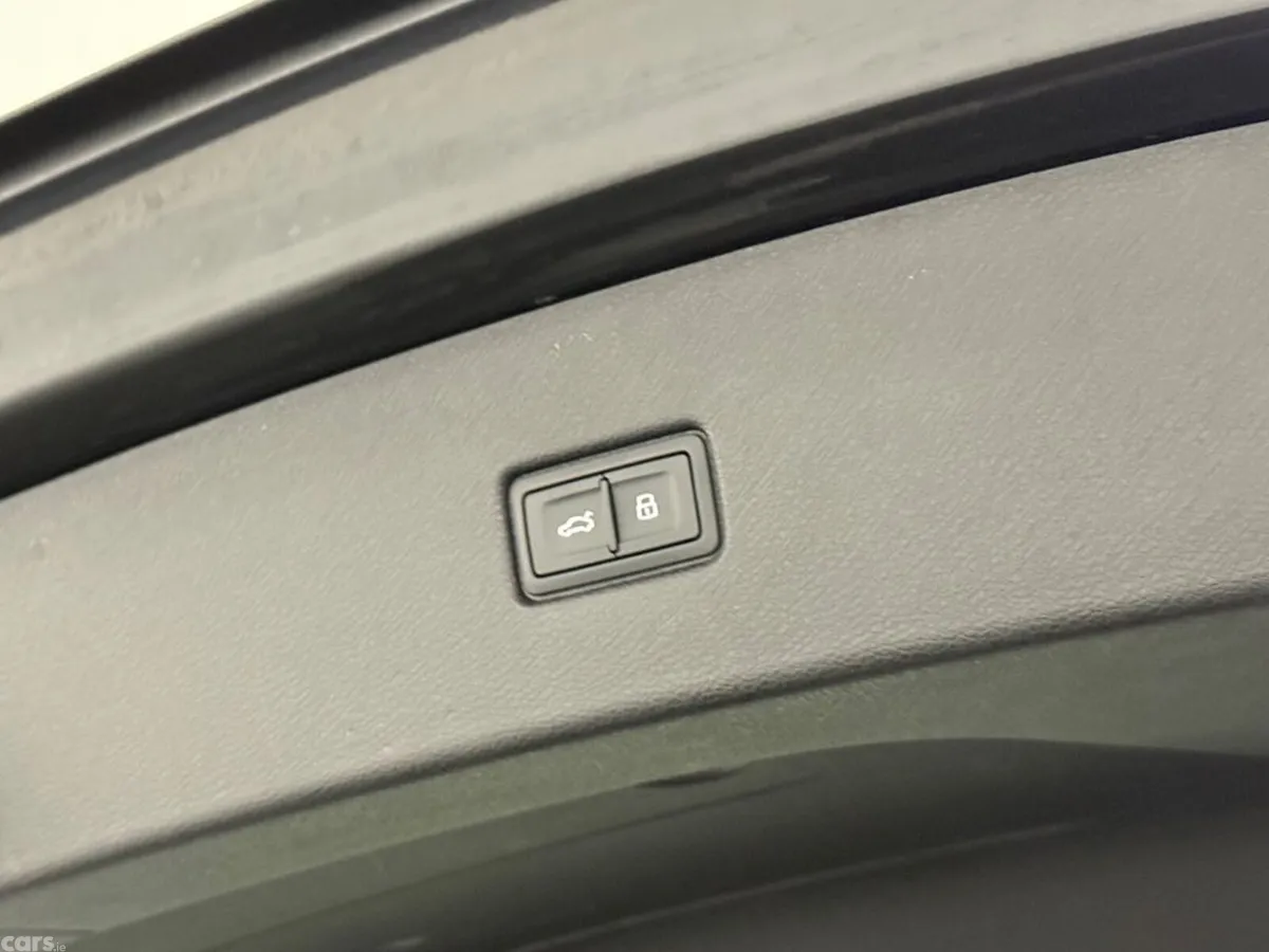 Audi Q5 SUV, Petrol Plug-in Hybrid, 2023, Black