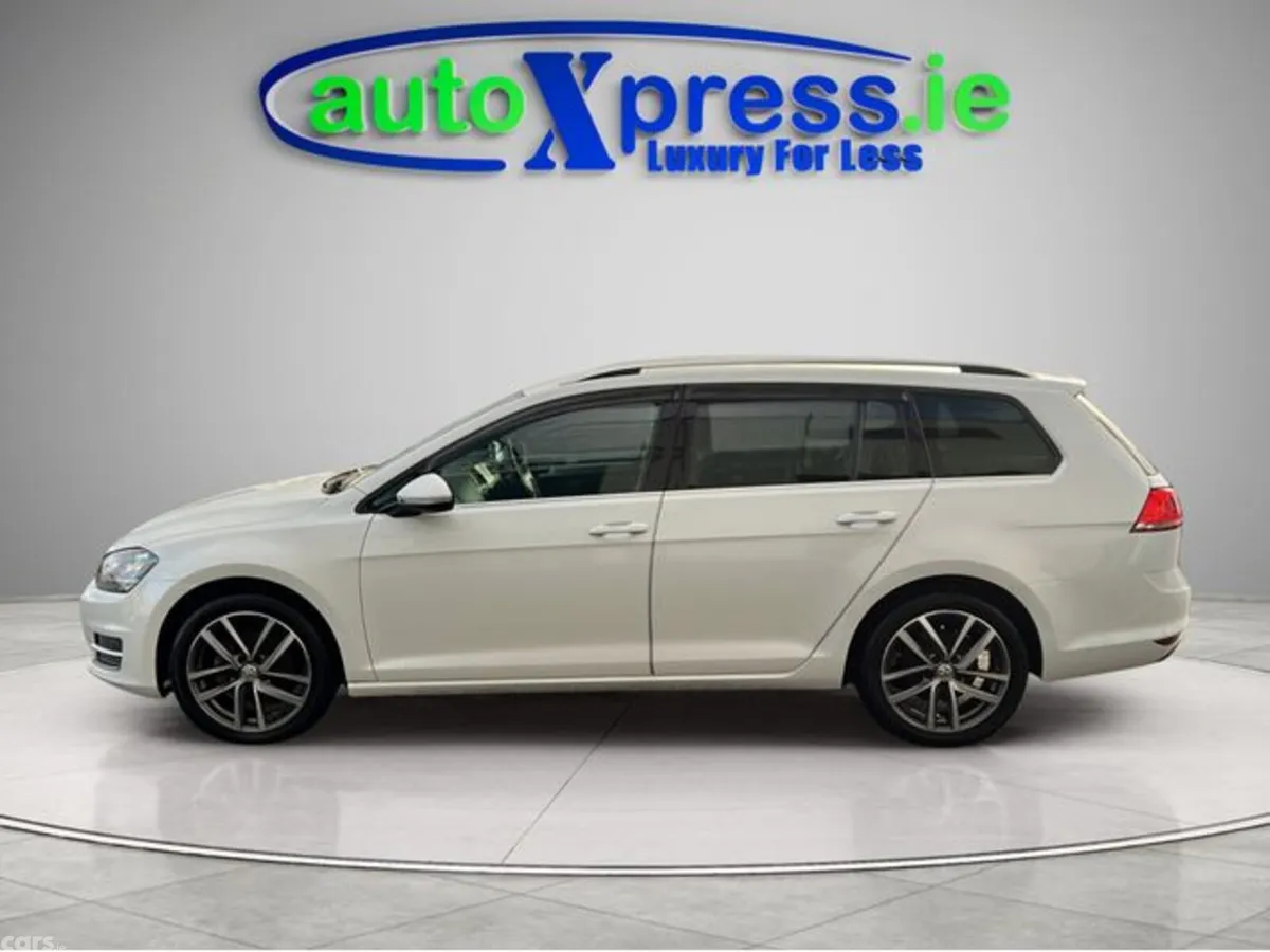 Volkswagen Golf Estate, Petrol, 2016, White
